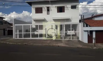 Imperdível Casa à Venda em Itu-SP, Jardim das Rosas: 4 quartos, 4 suítes, 2 salas, 6 banheiros, 2 vagas, 140m².