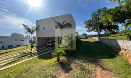 Casa de alto padrão em condomínio no bairro Kurumin em Itu-SP: 3 quartos, 2 suítes, 1 sala, 5 banheiros, 6 vagas de garagem, 259m².