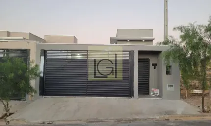 Casa com 2 quartos à venda no Loteamento Terras de São Pedro e São Paulo, Salto , 176 m2 por R$ 470.000