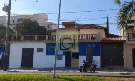 Imóvel à venda em Salto-SP: Casa no Jardim Três Marias com 3 quartos, sala, 2 banheiros e 2 vagas de garagem!