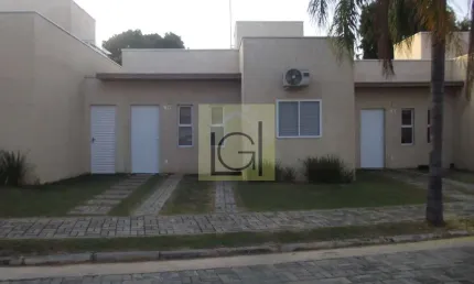 Casa em Condomínio à Venda em Itu-SP, Bairro Progresso: 2 Quartos, 1 Sala, 1 Banheiro, 1 Vaga de Garagem, 55m².