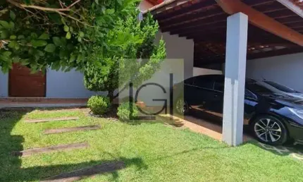 Casa em Condomínio em Salto - SP, Bairro Guaraú: 3 quartos, 2 suítes, 2 salas, 4 vagas, 180m² de área!