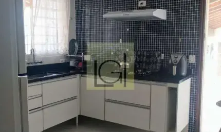 Imperdível Casa à Venda em Itu-SP, Bairro Jardim Paraíso: 4 Quartos, 2 Suítes, 2 Salas, 4 Banheiros, 2 Vagas de Garagem, 224m²!