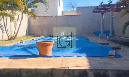 Edícula à venda em Salto-SP, Jardim Três Marias: 1 quarto, 1 banheiro, 1 vaga, 46m² de área. Imperdível!