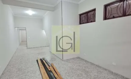 Salão comercial para locação no Centro de Itu-SP: 3 salas, 2 banheiros, 1 vaga de garagem, 80m². Venha conferir!