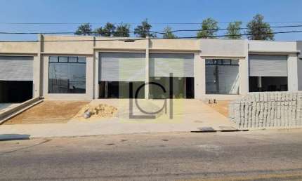 Salão comercial para locação em Itu-SP, bairro Rancho Grande, 200m², 1 sala, 1 banheiro, 1 vaga de garagem. Venha conferir!