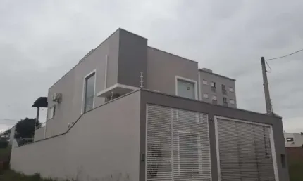 Imperdível casa à venda em Itu Novo Centro: 4 quartos, 2 suítes, 2 salas, 2 banheiros, 2 vagas de garagem, 220m². Confira!