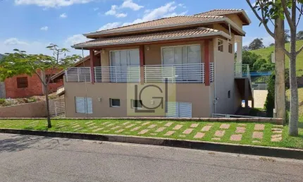 Casa à venda em condomínio fechado em Itupeva-SP - Residencial Montes Claros: 4 quartos, 4 suítes, 2 salas, 7 banheiros, 5 vagas, 384m². Venha conhecer!