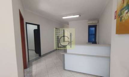 Casa Comercial para Locação em Itu-SP, Bairro Brasil: 7 Salas, 3 Banheiros, 1 Vaga de Garagem - 250m² de Área