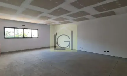 Salão de Locação no Itu Novo Centro: 1 Sala, 1 Banheiro, 2 Vagas de Garagem - 75,00m² de Área.