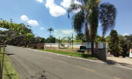Chácara à venda em condomínio de Itu - SP, bairro Chácara Flórida, 2 quartos, 2 suítes, 1 sala, 4 banheiros, 3 vagas de garagem, 241m².