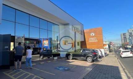 Salão Comercial de Alto Padrão para Locação na Vila Nova, Salto-SP: 6 salas, 6 banheiros, 6 vagas de garagem, 300m².