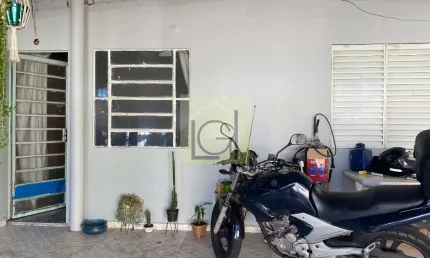 Casa à venda em Itu-SP, bairro Núcleo Habitacional São Judas Tadeu: 2 quartos, 1 sala, 1 banheiro, 2 vagas de garagem, 92,20 m².