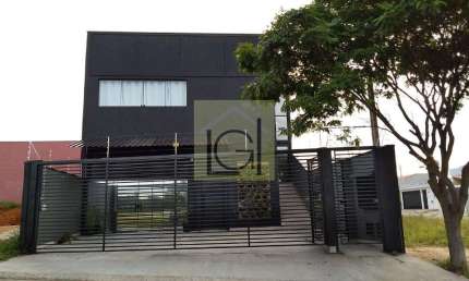 Galpão Industrial à Venda em Itu-SP, Bairro Jardim Santa Rosa: 2 Salas, 3 Banheiros, 2 Vagas de Garagem, 293m² de Área