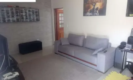 Sobrado a venda de 210,00 m² no Parque Morumbi, com 3 quartos sendo 2 suites, Cozinha ampla com armários, por R$: 750 mil. Mogi das Cruzes.