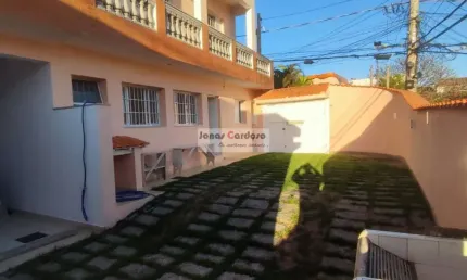 Oportunidade única no Centro da cidade, pra morar ou investir!