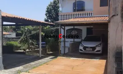 Casa a venda com 2 suítes, edícula e 12 vagas de garagem no mogi moderno em mogi das cruzes, por r$800.000,00. viva com praticidade!