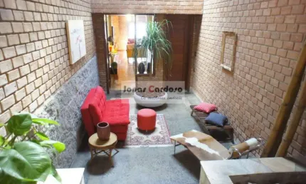 Sobrado mobiliado a venda, vila suissa, 5 quartos,1 suíte com hidro, sala de tv, churrasqueira, piscina, aceita permuta e financiamento. r$: 1.350.000