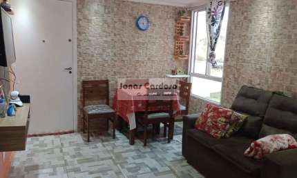 Apartamento à venda em Jundiapeba, Mogi das Cruzes-SP: 2 quartos, 1 sala, 1 banheiro e 1 vaga de garagem.