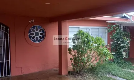 Casa à venda na vila oliveira, mogi das cruzes. com 3 quartos, 1 suíte, 3 salas, 3 banheiros, 3 vagas de garagem, 270m² de construção em bairro nobre.