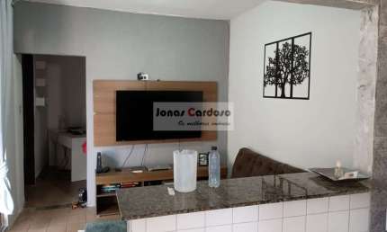 Casa térrea a venda na Vila Industrial, 2 quartos,  edícula nos fundos, quintal amplo, por R$: 390 mil. Mogi das Cruzes .