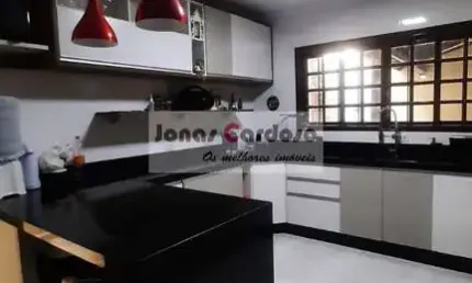 Sobrado à venda no bairro mogi moderno: 3 quartos, 1 suíte, sala ampla, 2 vagas, 187m²! por apenas r$: 580 mil. estuda permuta por apartamento.