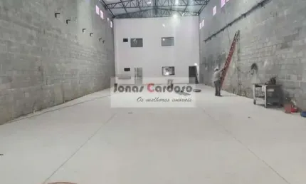 Galpão Industrial à Venda em Mogi das Cruzes-SP, Vila Suissa: 2 Salas, 7 Banheiros, 3 Vagas de Garagem, 700m² de Área. R$: 4.500.000,00