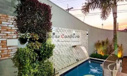 Impecável sobrado à venda em mogi das cruzes-sp, com  3 quartos, 1 suíte, 2 salas, 2 vagas, 140m²  piscina e espaço gourmet! r$: 765 mil