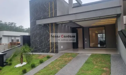Imperdível casa térrea com piscina no condomínio mosaico essence com 3 quartos sendo 3 suítes, 2 salas, 4 vagas de garagem, 153m².
