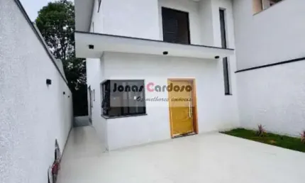 Casa à venda em Mogi das Cruzes-SP, no Jardim Nathalie: 3 quartos sendo1 suíte, 1 sala, 2 banheiros, 1 vaga. Por 780 mil.