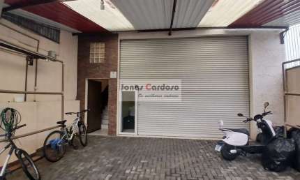 Casa de locação no Jardim São Pedro, Mogi das Cruzes-SP: 2 quartos, 2 suítes, 1 sala, 3 banheiros, 1 vaga de garagem!