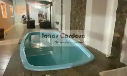 Imperdível casa à venda em Mogi das Cruzes-SP, Jardim Santa Teresa: 2 quartos, 1 sala, 1 banheiro, 1 vaga, 56,70 m². Por 490 Mil.