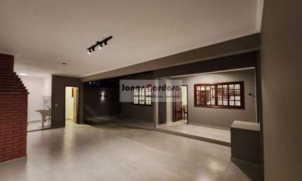 Imperdível oportunidade: Casa à venda em Mogi das Cruzes-SP, Jardim Marica! 5 quartos, 2 suítes, 2 salas, 4 banheiros, 4 vagas de garagem. Por 980 Mil