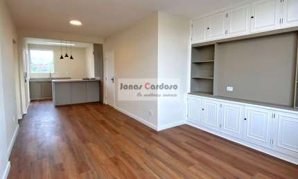 Imperdível! Apartamento à venda no Centro de Mogi das Cruzes-SP, 3 quartos, 1 suíte, 2 salas, 2 banheiros, 1 vaga. Por 520 Mil.