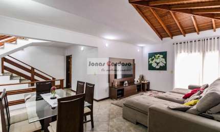 Locação: Casa de 4 quartos com suíte no Jardim Universo, Mogi das Cruzes-SP: 250m² de luxo e conforto.