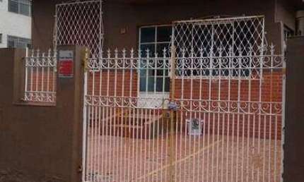 Casa com 3 quartos para alugar no Pompéia, Santos 