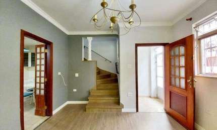 'Sobrado Geminado, 02 dormitórios, Garagem, Vila Matias, Santos'