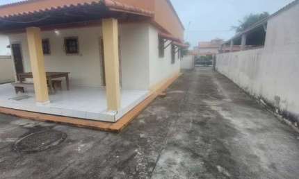 Casa com 2 quartos à venda no Boqueirão, Saquarema  por R$ 400.000