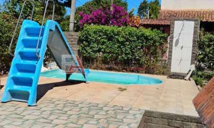 Casa com 3 quartos à venda em Bacaxá, Saquarema  por R$ 235.000