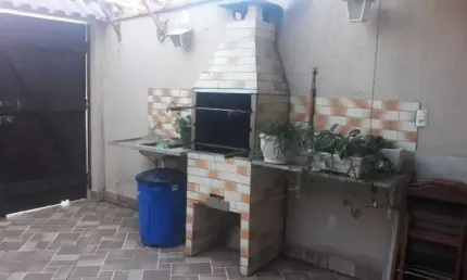 Casa com 2 quartos à venda na rua catargo, curicica, rio de janeiro por r$ 400.000