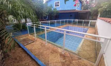 Casa com 4 quartos à venda na Rua Luiz Vicente Gonzaga, Xerém, Duque de Caxias, 1440 m2 por R$ 900.000