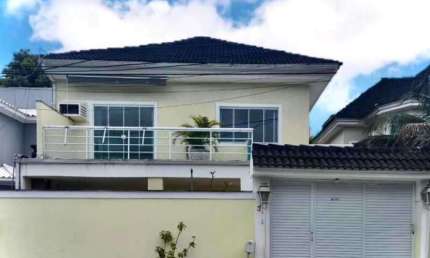 Casa em condomínio fechado com 4 quartos à venda na Rua João Marques Cadengo, Vargem Pequena, Rio de Janeiro, 320 m2 por R$ 890.000
