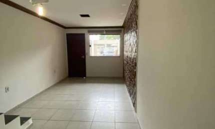 Casa em condomínio fechado com 4 quartos à venda na Rua Artur de Sá Earp, Pechincha, Rio de Janeiro, 140 m2 por R$ 349.900