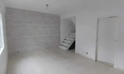 Casa em condomínio fechado com 5 quartos à venda na Rua Professor Santos Moreira, Vargem Pequena, Rio de Janeiro, 170 m2 por R$ 450.000