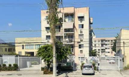 Apartamento com 2 quartos à venda na Rua Godofredo Viana, Taquara, Rio de Janeiro, 65 m2 por R$ 235.000