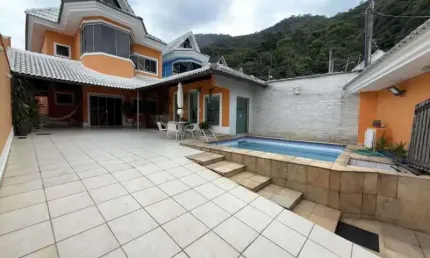 Casa em condomínio fechado com 4 quartos à venda na Estrada dos Bandeirantes, Camorim, Rio de Janeiro, 26172 m2 por R$ 890.000