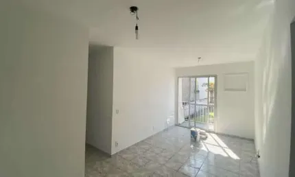 Apartamento com 2 quartos à venda na Rua Godofredo Viana, Taquara, Rio de Janeiro, 59 m2 por R$ 200.000