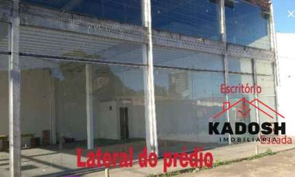 Excelente oportunidade de investimento: Ponto comercial à venda em Feira de Santana-BA, bairro São João, 3 salas, 3 banheiros, 1 vaga, 800m².