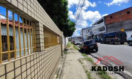 Casa a Venda localizado próximo do Feira Guay no Centro em Feira de Santana