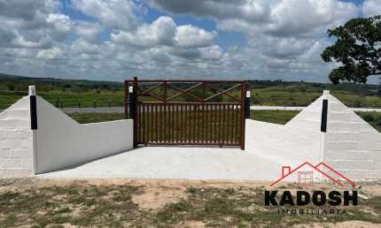 Terreno à venda no bairro Retiro em Coração de Maria-BA com 4.350m² de área! Aproveite essa oportunidade única!